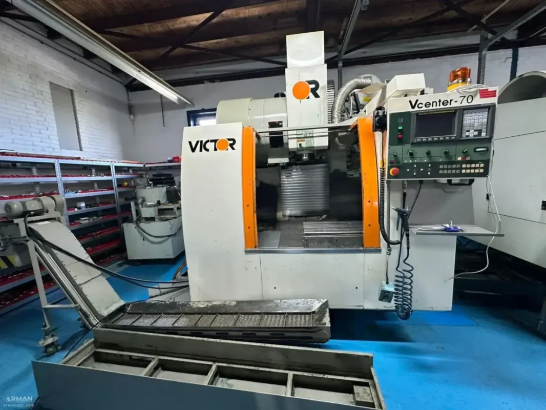 فرز CNC سه محوره ویکتور مدل Victor Vcenter-70