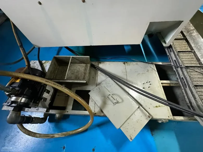 Victor-Vcenter-70-Vertical-Machining-Center-24022 chip convier