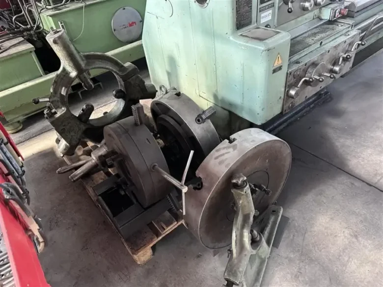 Russian--Tip-300-Manual-Lathe-Machine-24025