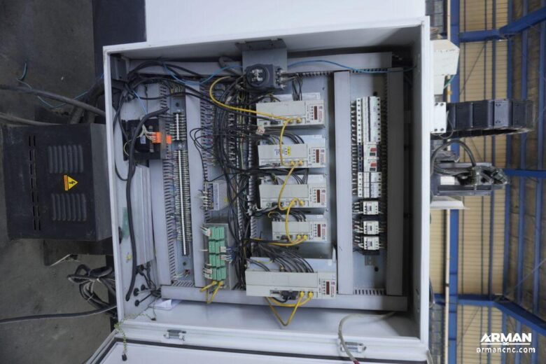 فرز CNC چهار محور لیدول مدل LEADWELL 560