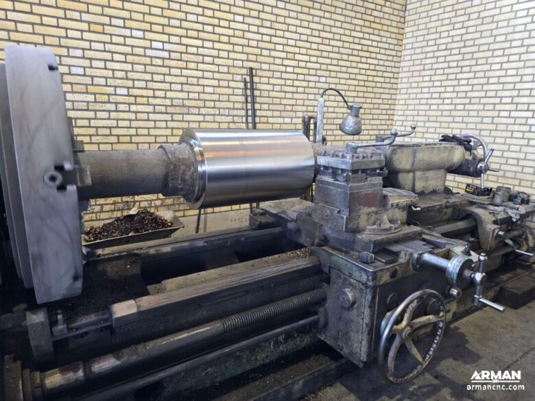 تراش منوالی روسی تیپ 500 مدل  Stankoimport 1M65