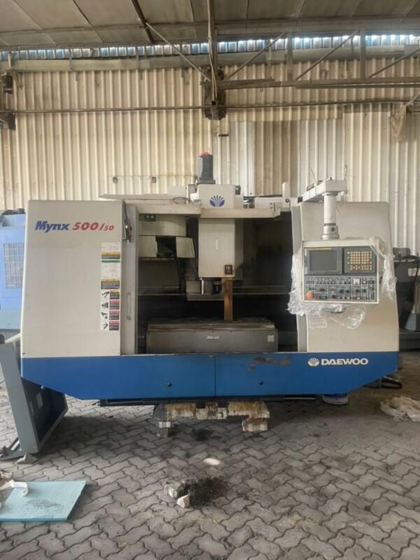 نمای روبرو فرز CNC سه محور دوو مدلDaewoo Mynx 500/50